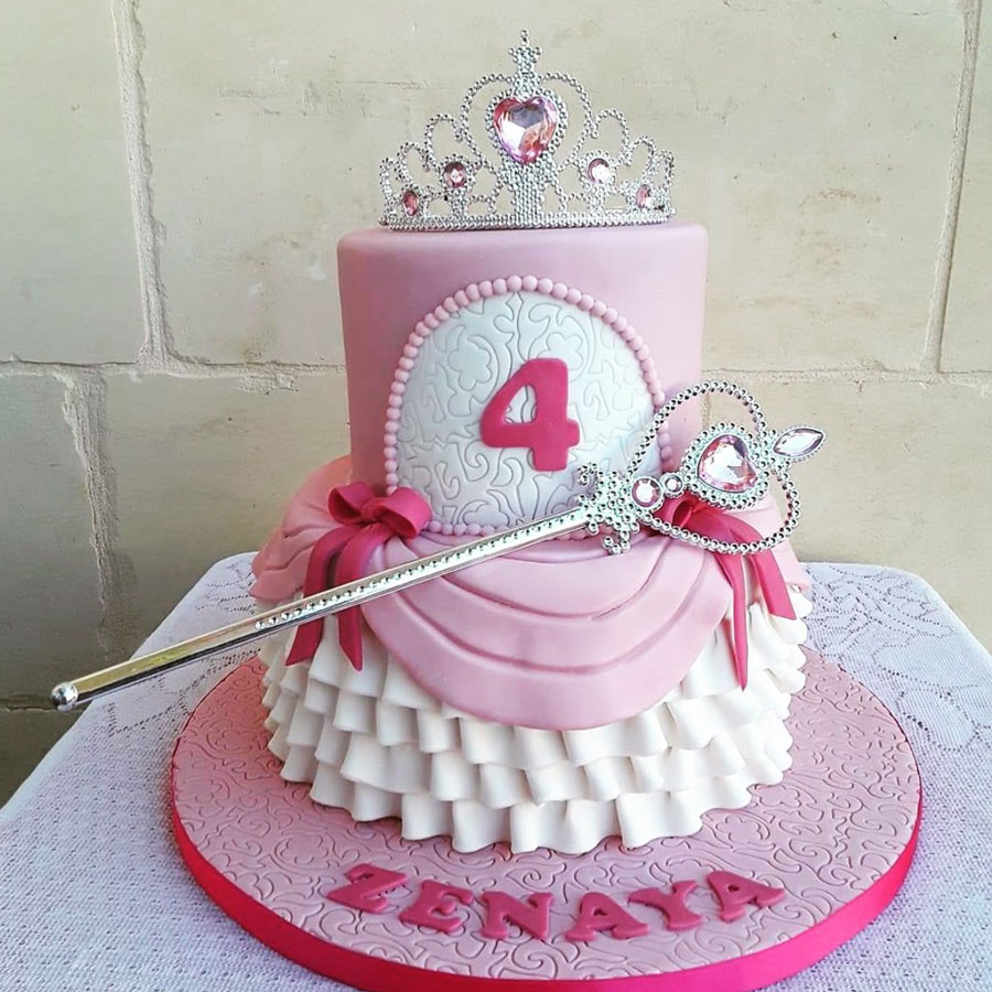 lindo bolo de princesa rosa
